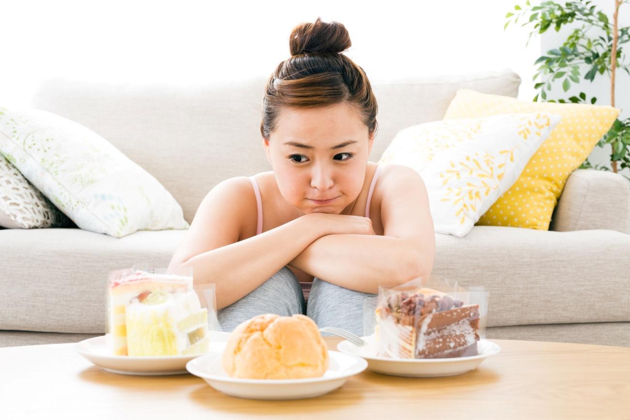 生理前の「止まらない食欲」との付き合い方