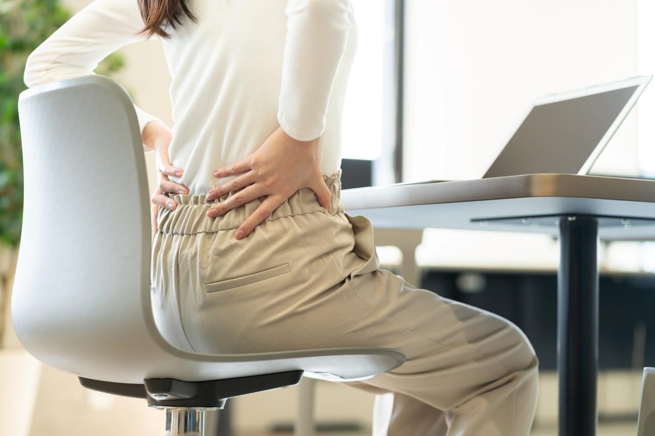 女性がぽっこりお腹になるおもな原因