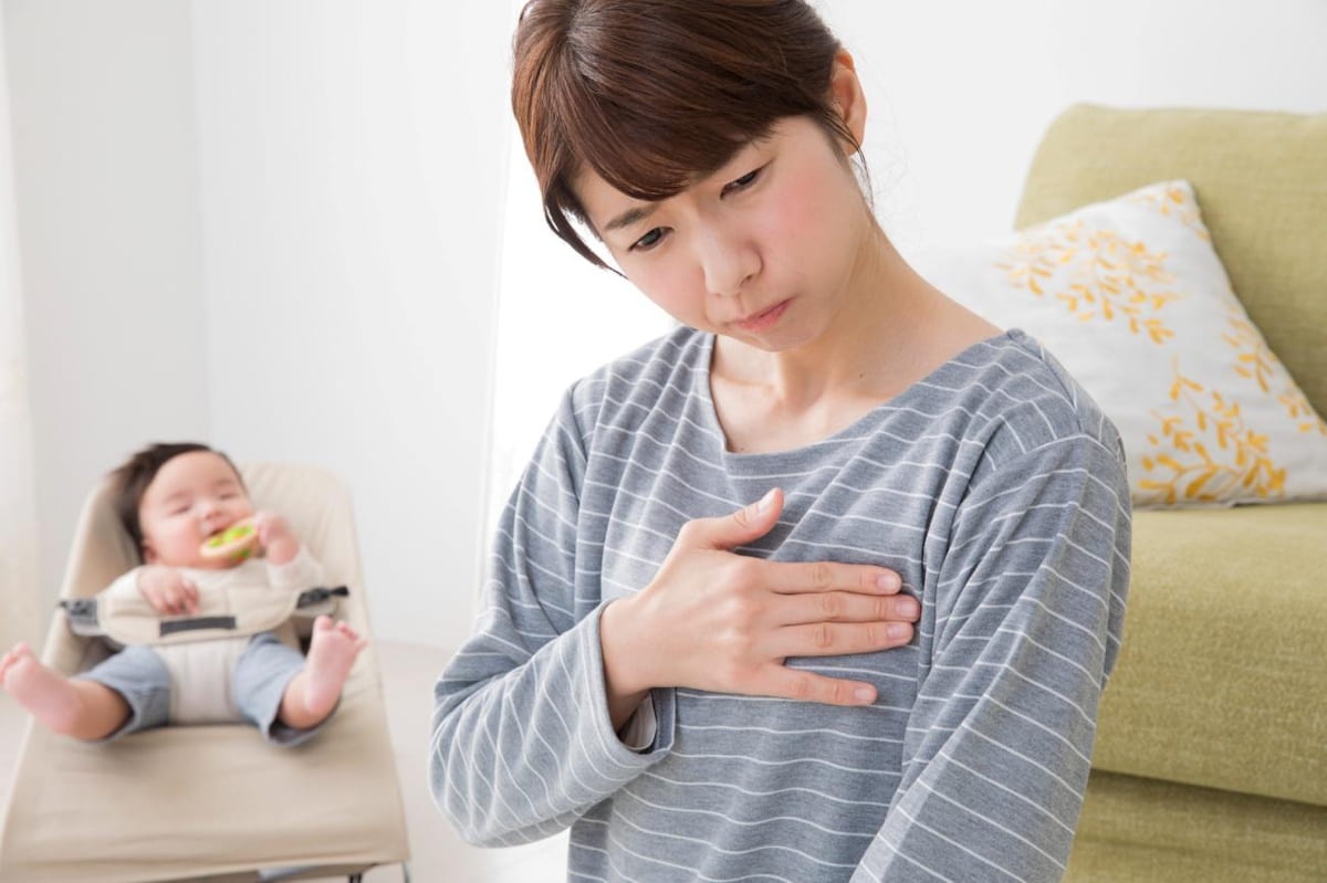 産後に胸が垂れる・しぼむ原因4選