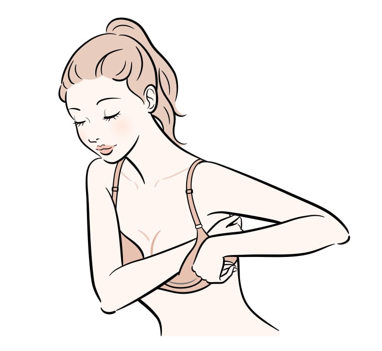 移動した脂肪をカップの中に収める