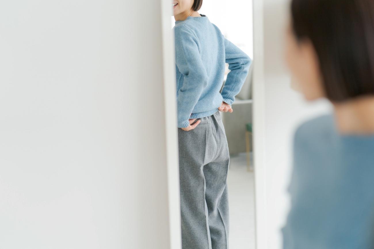 背中に肉がつく5つの原因とは？姿勢・肩甲骨・筋肉のメカニズム