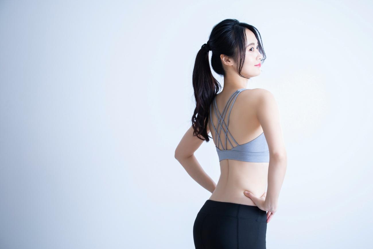 姿勢の直し方｜体への影響・おもな原因・手軽にできる改善方法まとめ